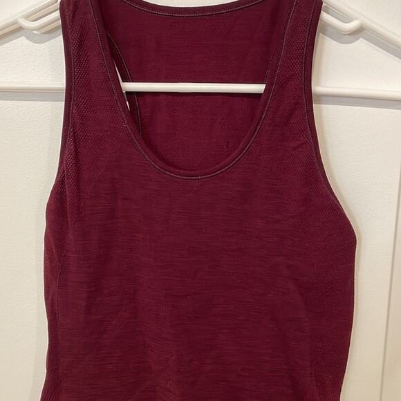 Sweaty Betty London burgundy tank small - Picture 4 of 8